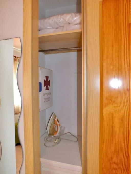 Apartamentos J&K Torremolinos Luaran gambar