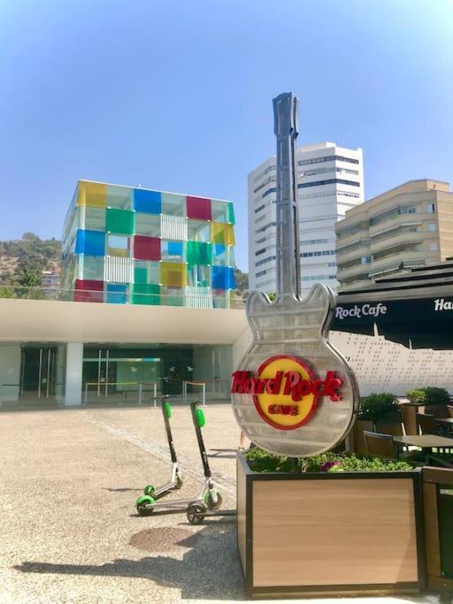 Apartamentos J&K Torremolinos Luaran gambar
