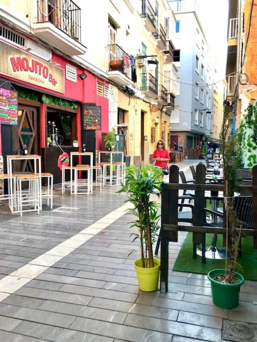 Apartamentos J&K Torremolinos Luaran gambar