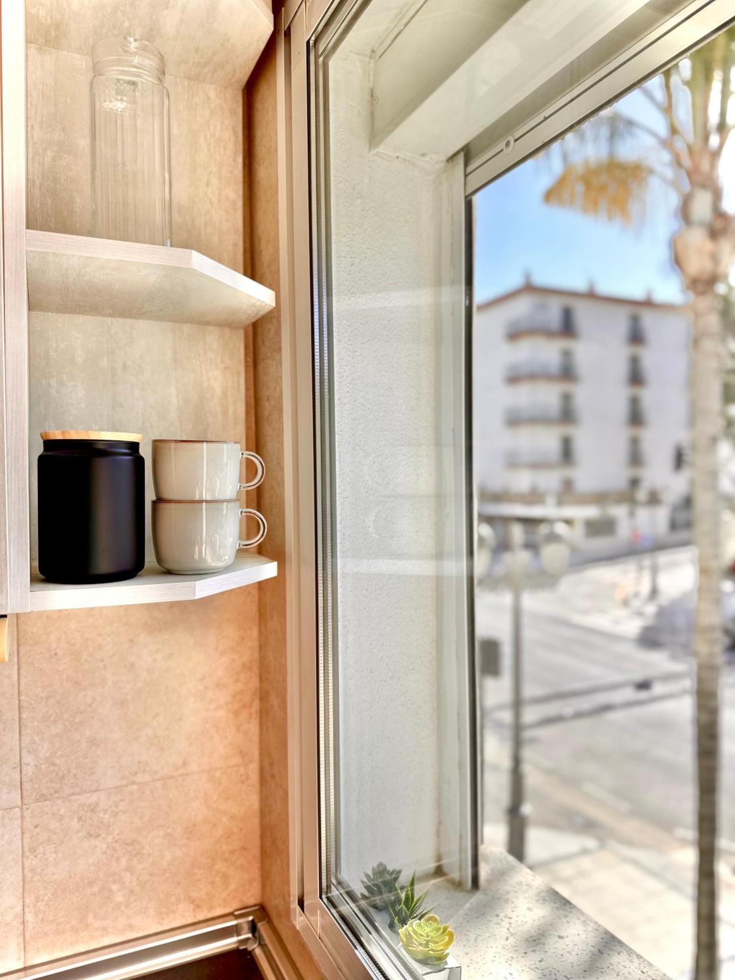 Apartamentos J&K Torremolinos Luaran gambar