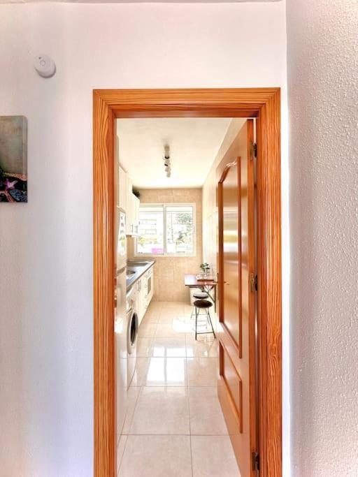 Apartamentos J&K Torremolinos Luaran gambar