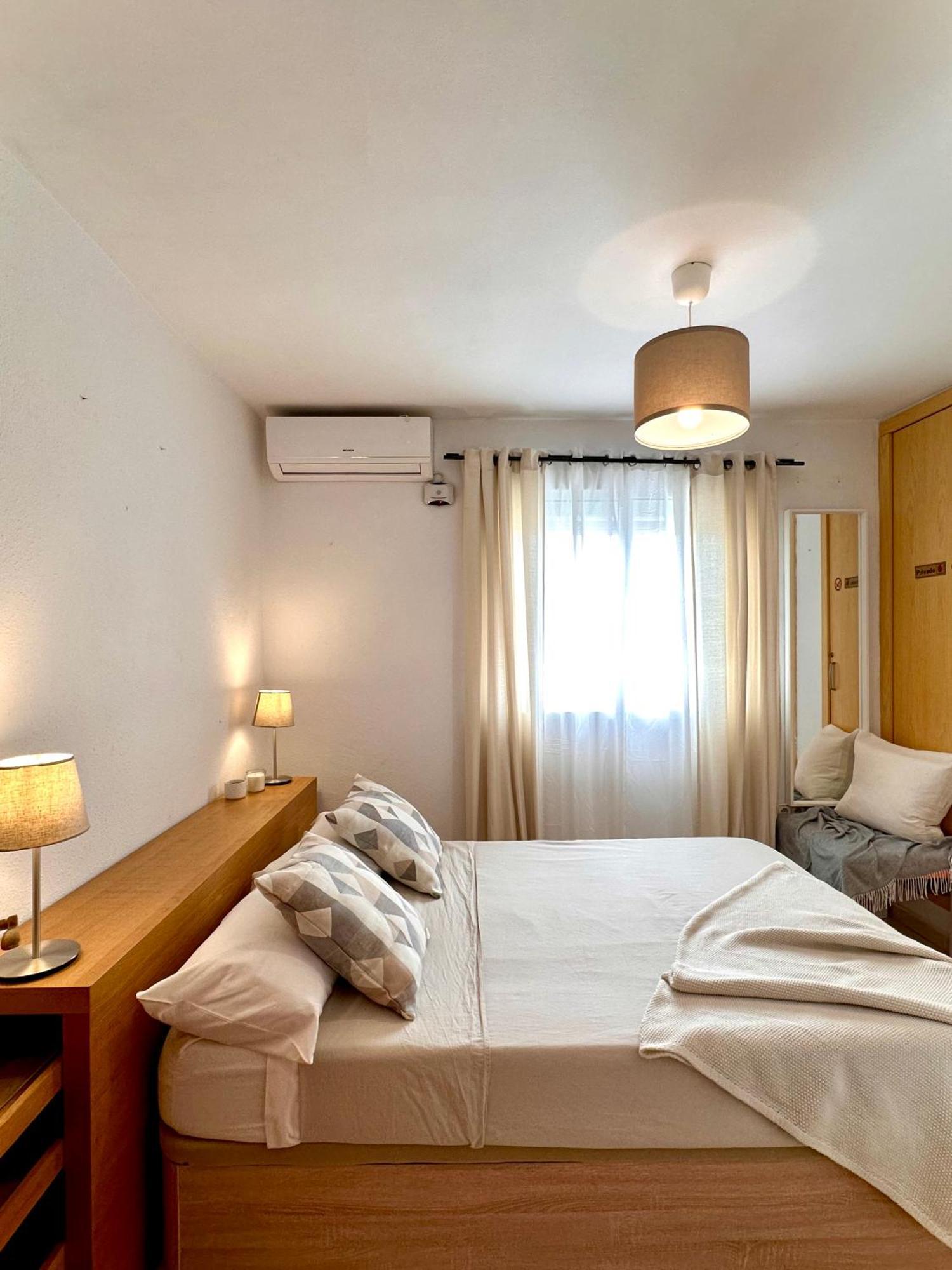 Apartamentos J&K Torremolinos Luaran gambar