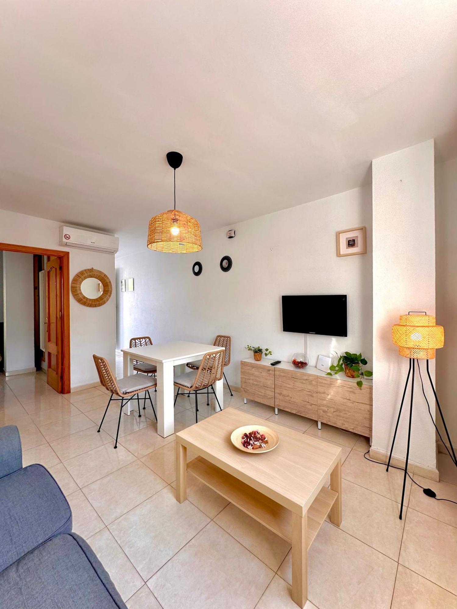 Apartamentos J&K Torremolinos Luaran gambar