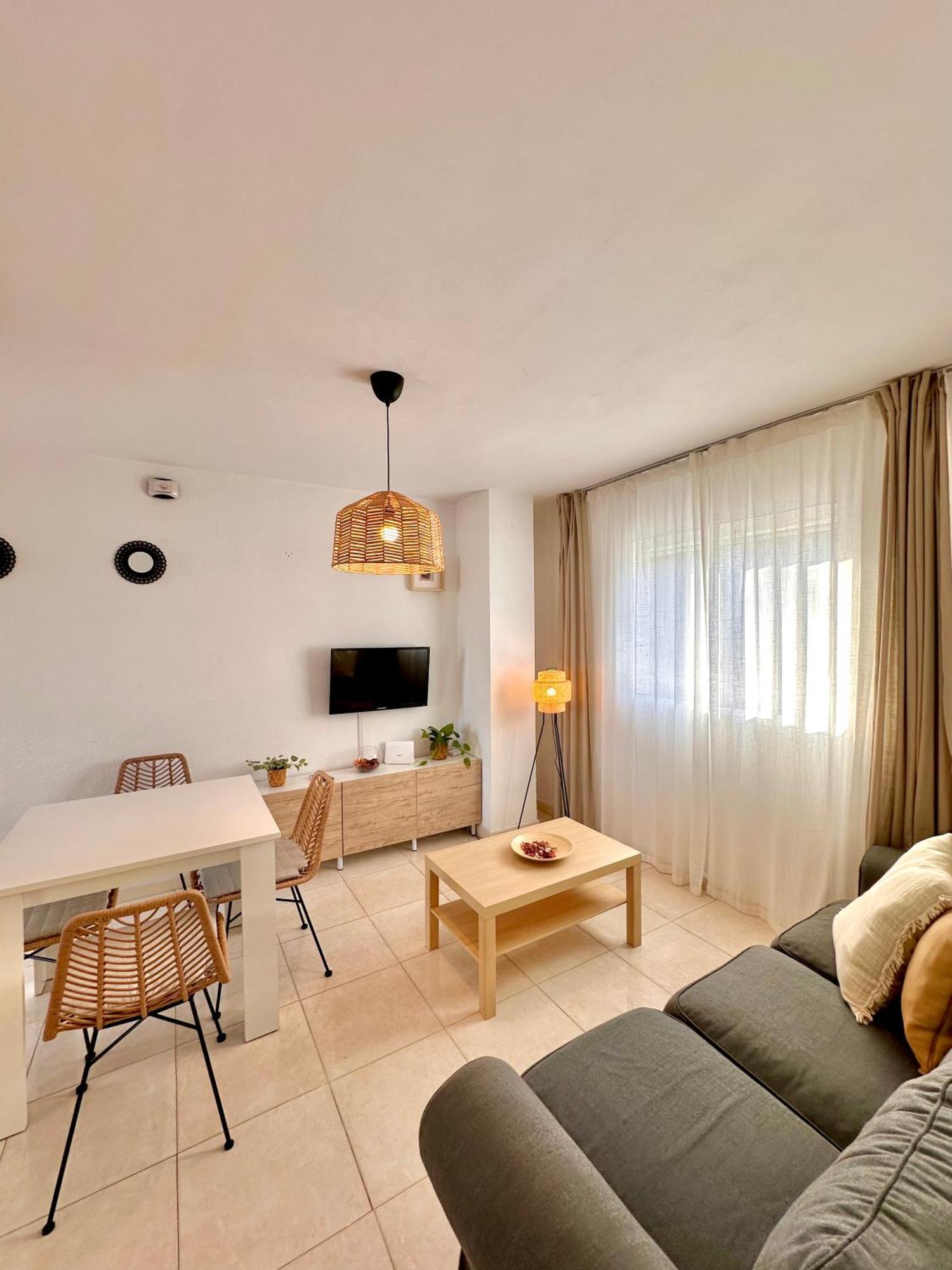 Apartamentos J&K Torremolinos Luaran gambar
