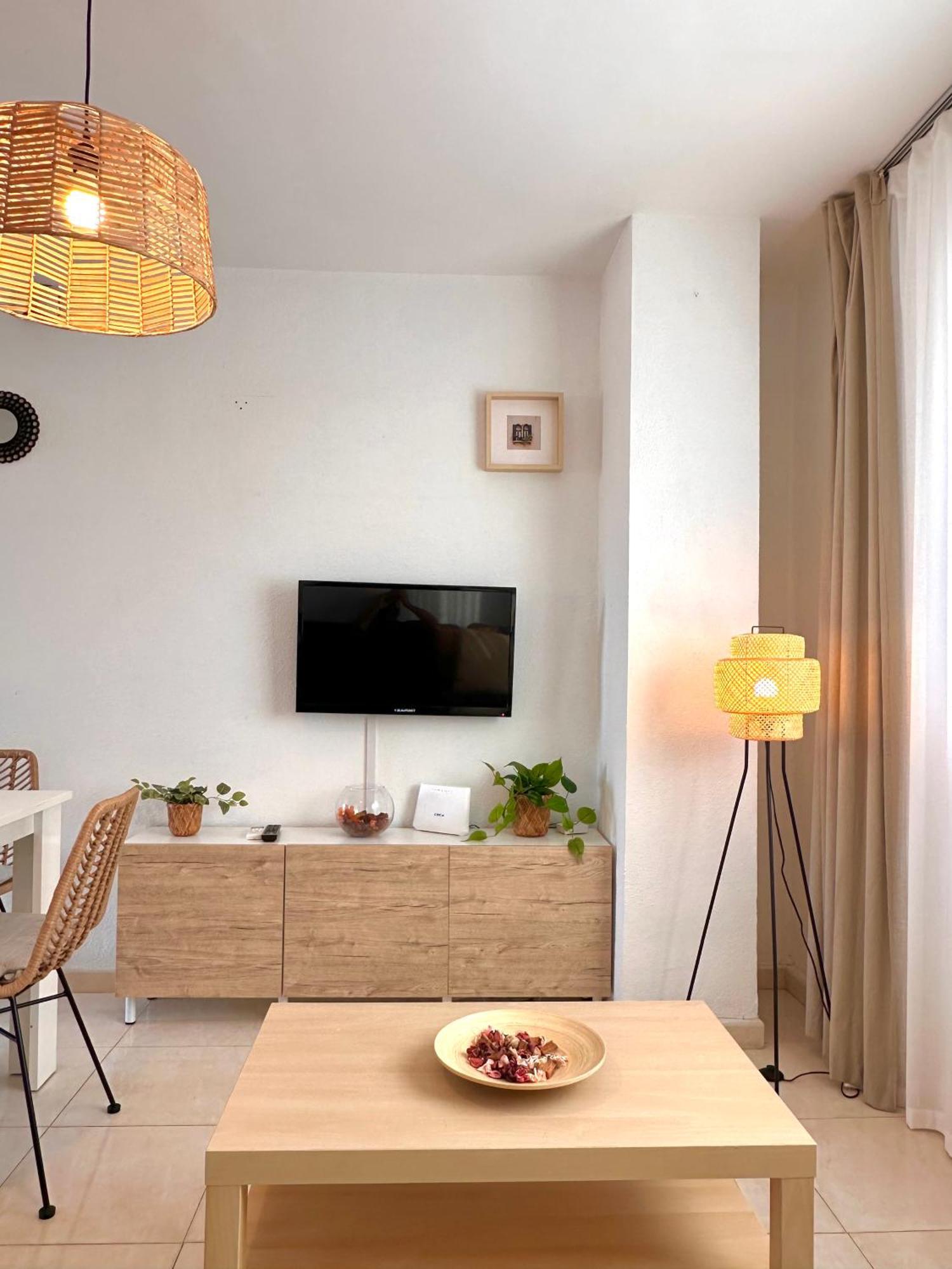 Apartamentos J&K Torremolinos Luaran gambar