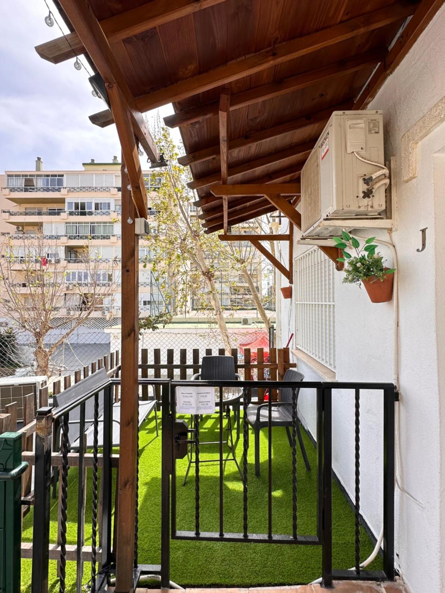Apartamentos J&K Torremolinos Luaran gambar