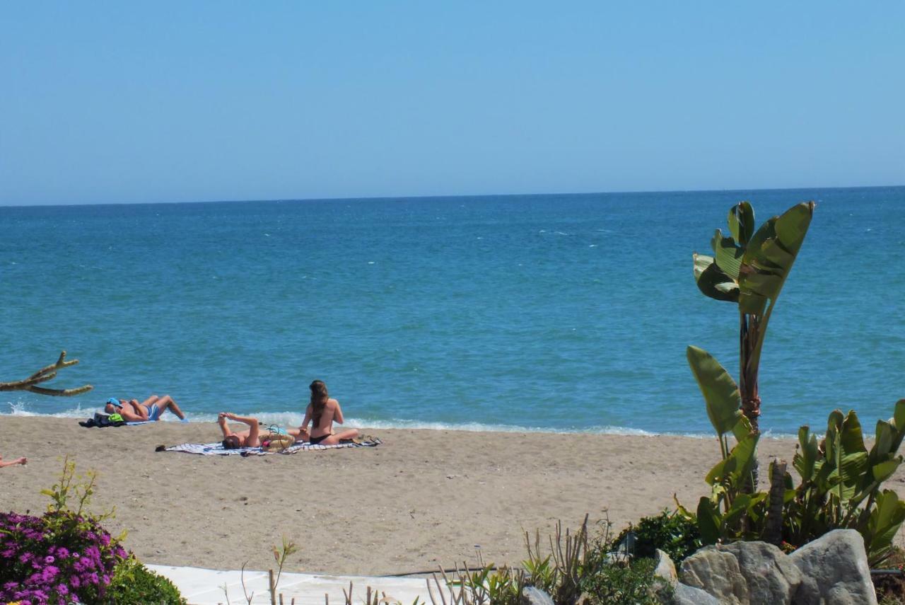 Apartamentos J&K Torremolinos Luaran gambar