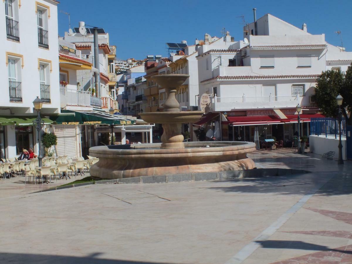 Apartamentos J&K Torremolinos Luaran gambar